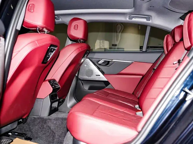 BMW 5 Series — Фото автомобиля 20