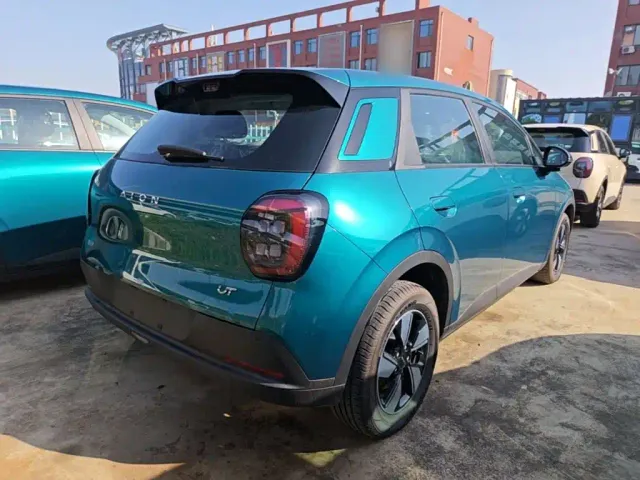 GAC Aion UT — Фото автомобиля 6