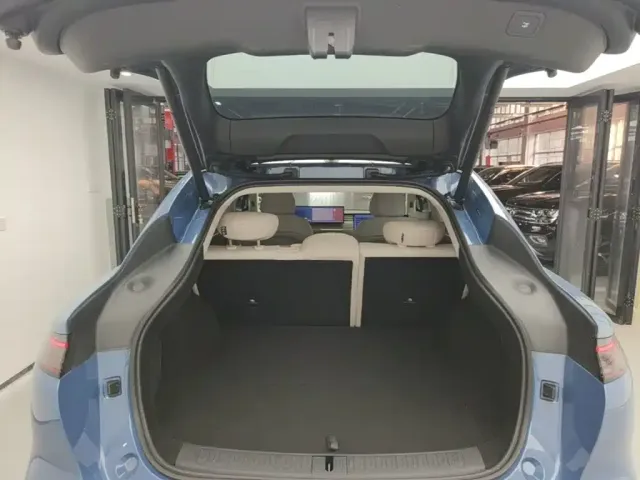 IM Motors IM LS6 2026 Pure Electric Max — Фото автомобиля 14