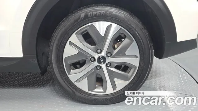 Kia Niro Niro Plus Air — Фото автомобиля 20