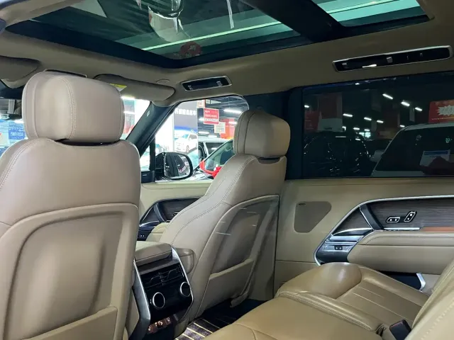 Land Rover Range Rover — Фото автомобиля 10