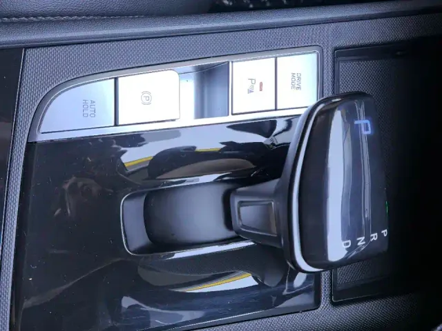 Hyundai Elantra — Фото автомобиля 14