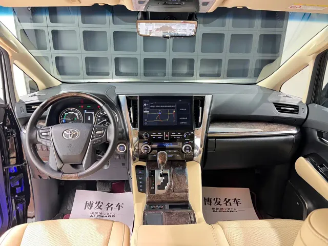 Toyota Vellfire — Фото автомобиля 29