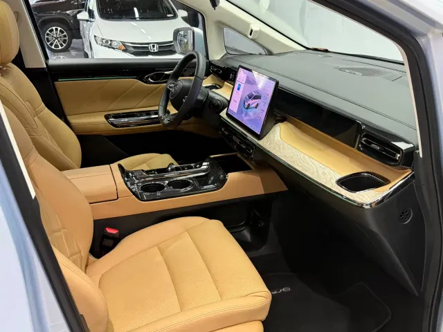 GAC Trumpchi E8 — Фото автомобиля 19