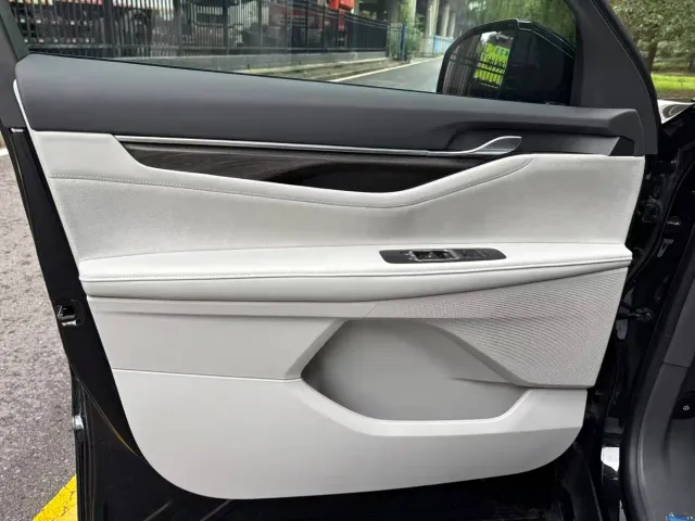 Ford Edge — Фото автомобиля 7
