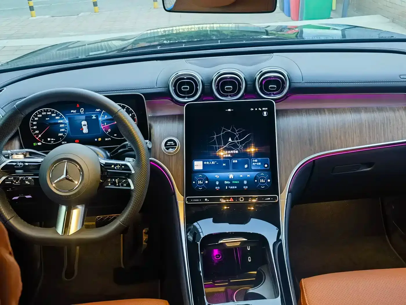 Mercedes-Benz Mercedes-Benz GLC 2025 Facelift GLC 300 L 4MATIC Dynamic 5-seater — Фото автомобиля 7