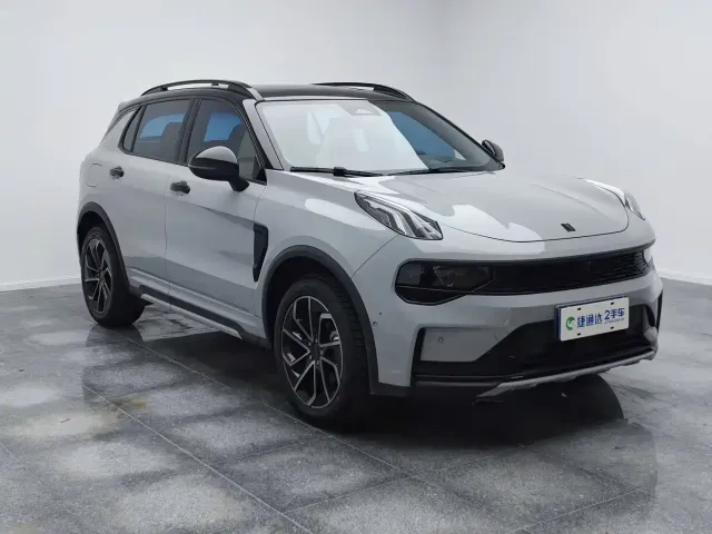 Lynk & Co Lynk & Co 01 2023 1.5TD EM-F Dawn Edition — Фото автомобиля 5