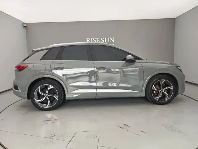 Audi Q4 e-tron — Фото автомобиля 10