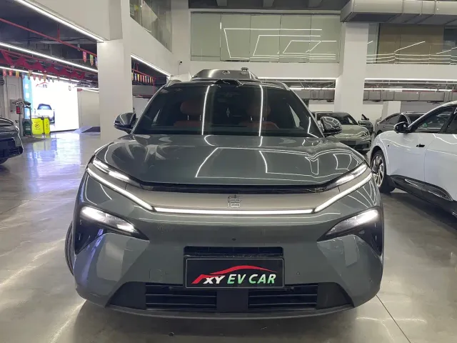 BYD Tang L — Фото автомобиля 2