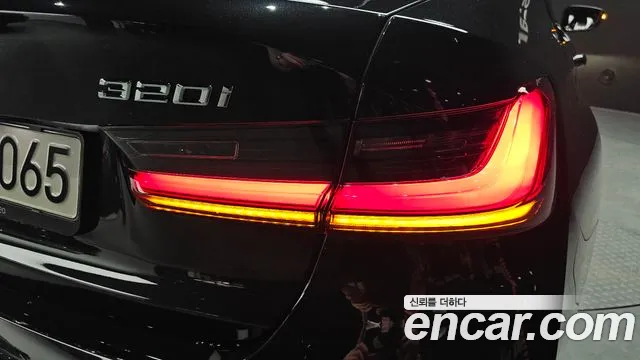 BMW 3-Series 3 серия (G20) 320i M Sport — Фото автомобиля 21