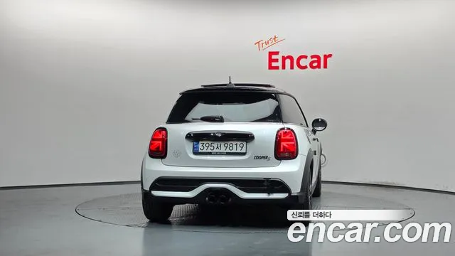 MINI Cooper — Фото автомобиля 4