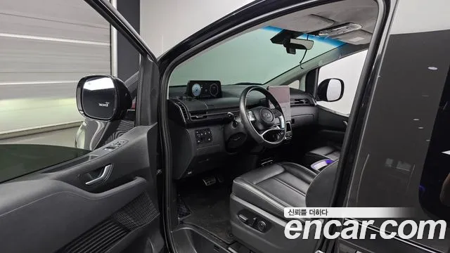 Hyundai Staria Staria 4WD Lounge 9 мест — Фото автомобиля 10