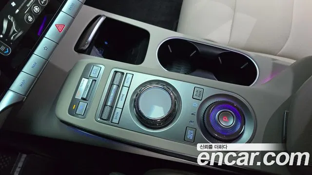 Genesis GV70 2.5T Бензин AWD — Фото автомобиля 9