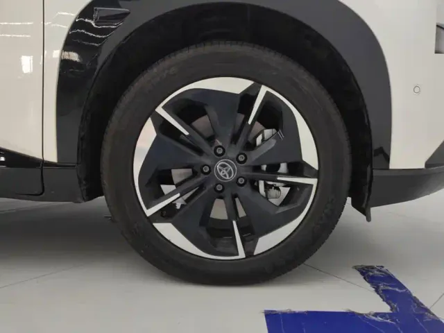 Toyota BoZhi 3X — Фото автомобиля 6