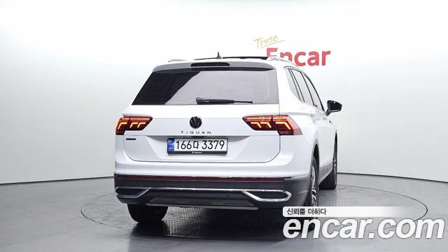 Volkswagen Tiguan — Фото автомобиля 4