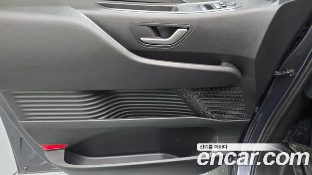 Hyundai Staria — Фото автомобиля 24