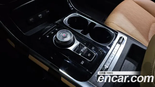 Kia Carnival — Фото автомобиля 9