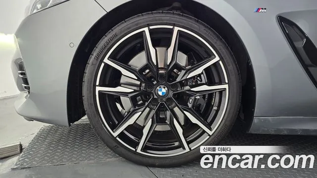 BMW 8 Series G15 — Фото автомобиля 5
