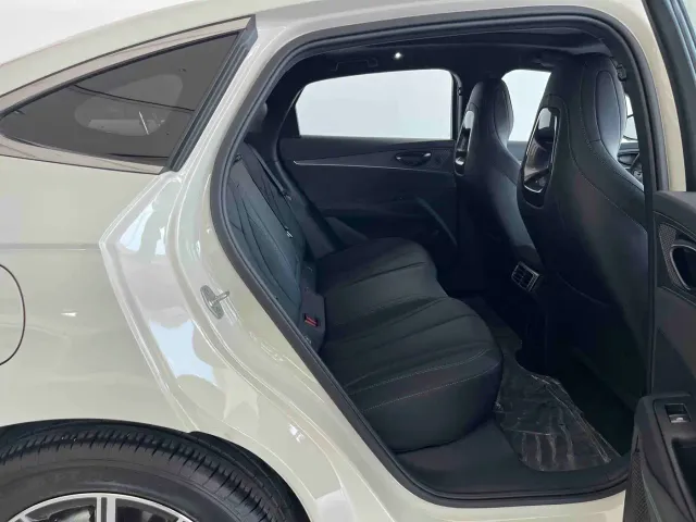 BYD Seal 06 — Фото автомобиля 11