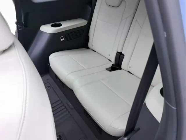 Li Auto ONE — Фото автомобиля 22