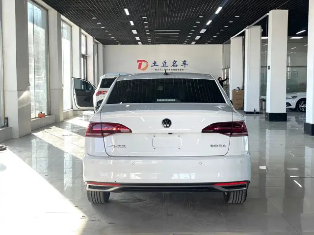 Volkswagen Bora — Фото автомобиля 5
