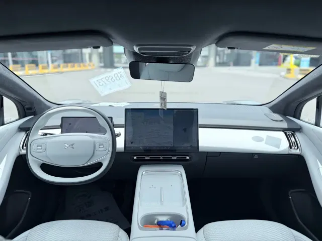 Xpeng P7+ — Фото автомобиля 9