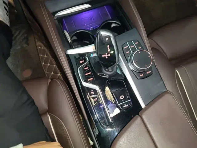 BMW 5 Series — Фото автомобиля 13