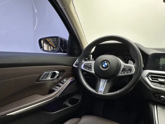BMW 3 Series — Фото автомобиля 11