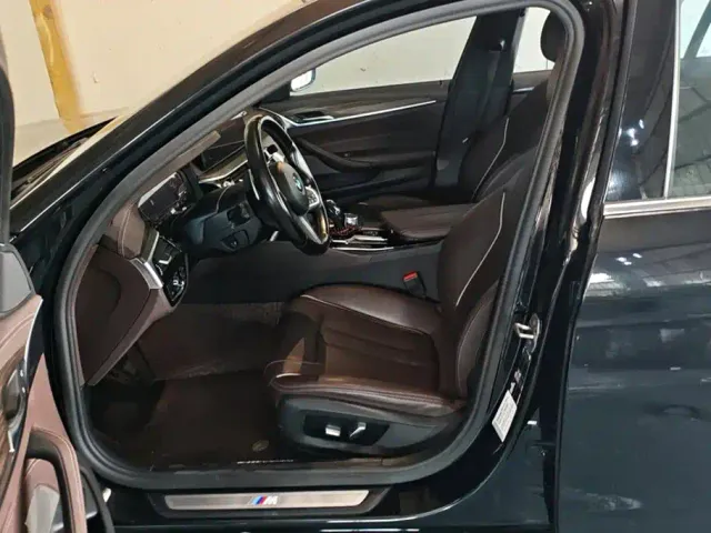 BMW 5 Series — Фото автомобиля 9