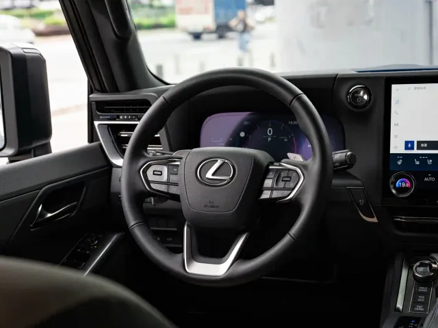 Lexus GX — Фото автомобиля 10