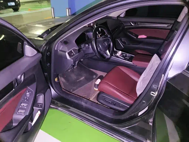 Honda Accord — Фото автомобиля 8
