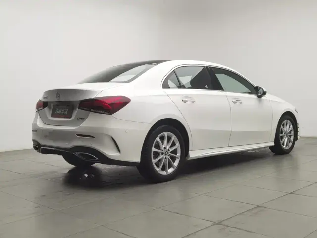 Mercedes-Benz A-Class — Фото автомобиля 2
