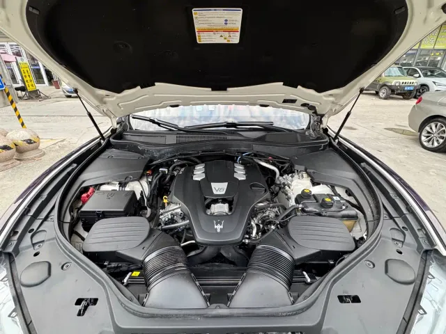 Maserati Levante — Фото автомобиля 22