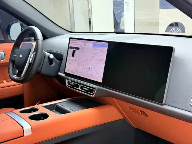 Li Auto L7 — Фото автомобиля 6