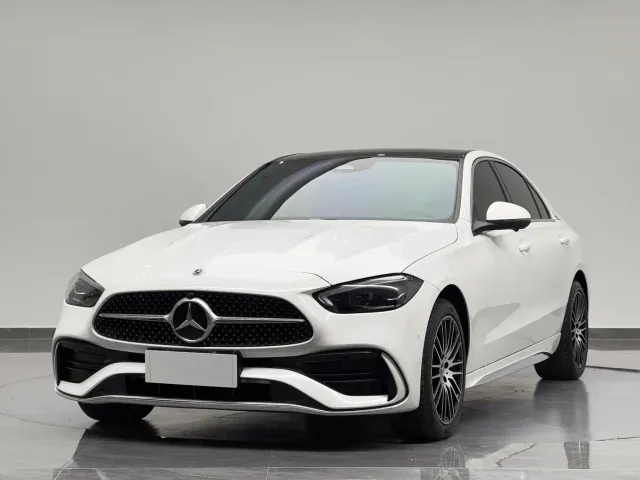 Фотография автомобиля — Mercedes-Benz C-Class