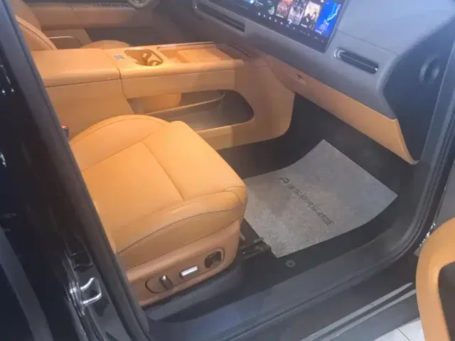 Li Auto i6 — Фото автомобиля 8