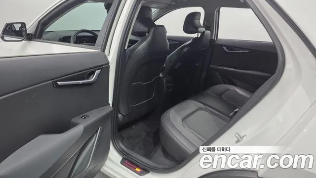 Kia Niro — Фото автомобиля 18