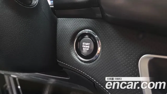 KG_Mobility_Ssangyong Rexton Новый Rexton Sport Khan Дизель 2.2 2WD — Фото автомобиля 27