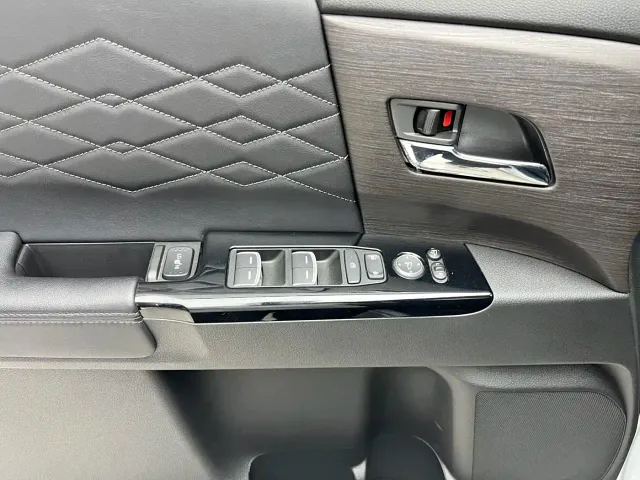 Honda Elysion — Фото автомобиля 11
