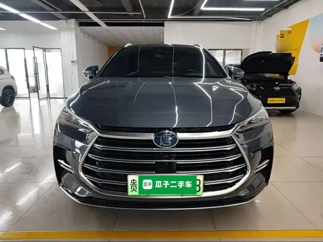 BYD Tang — Фото автомобиля 2