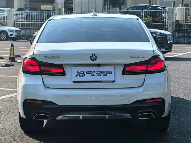 BMW 5 Series — Фото автомобиля 6