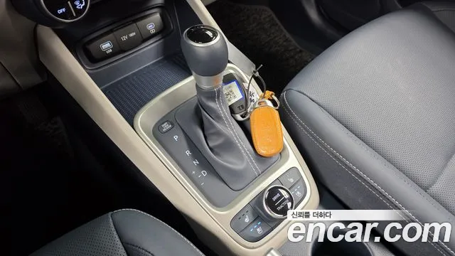Hyundai Venue — Фото автомобиля 9