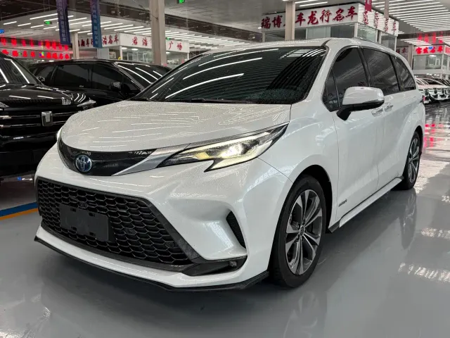 Фотография автомобиля — Toyota Granvia