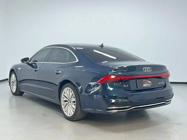 Audi A7L — Фото автомобиля 5