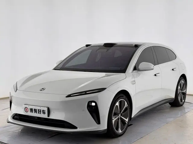 Фотография автомобиля — Nio ET5 Touring