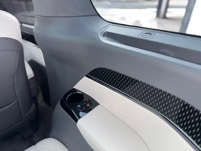 ZEEKR Zeekr 009 2024 7-Seat Aisle AWD Version 108kWh — Фото автомобиля 22
