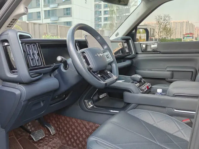 BYD FangChengBao Leopard 5 — Фото автомобиля 9
