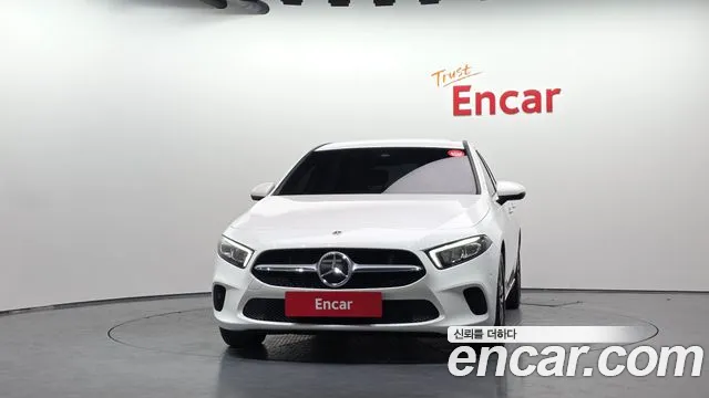 Mercedes-Benz A-Class W177 — Фото автомобиля 3