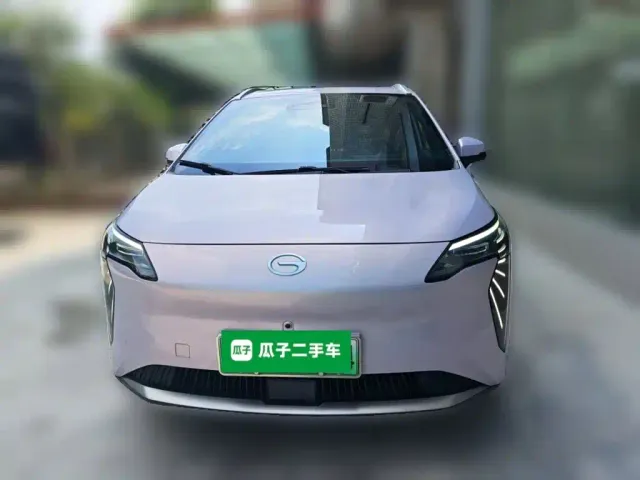 GAC Aion Y — Фото автомобиля 2