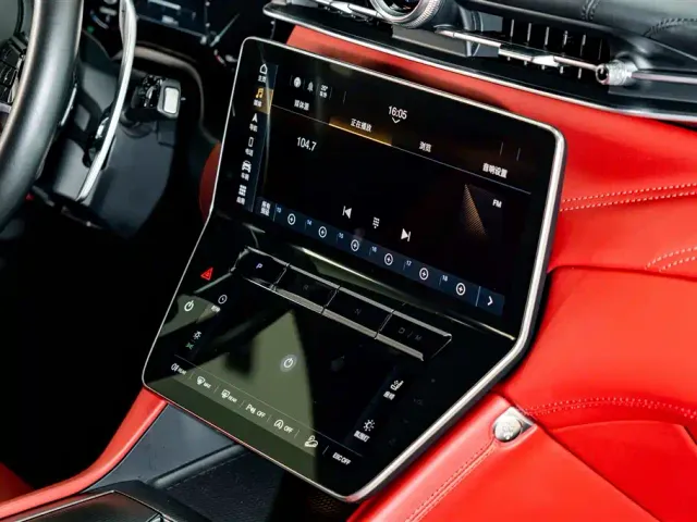 Maserati Grecale — Фото автомобиля 18